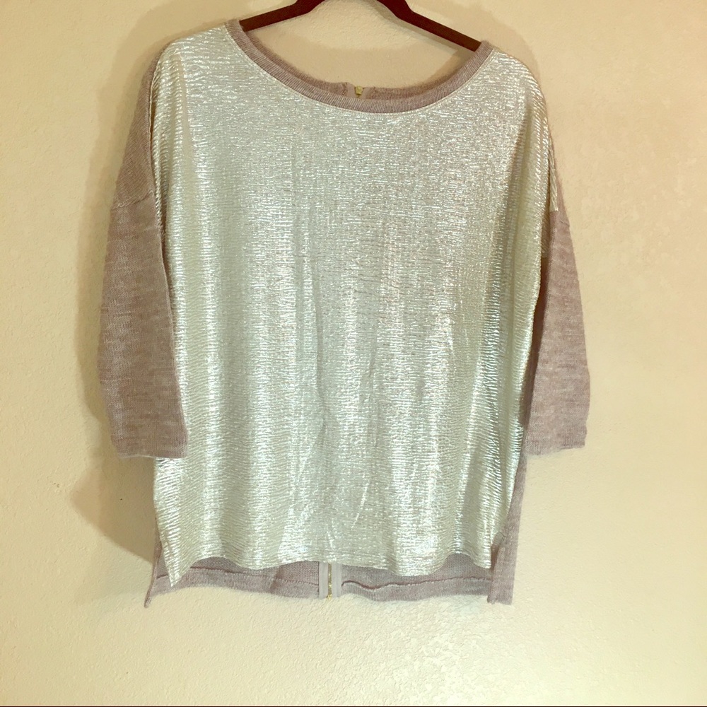 Short sleeve gold fabric front sweater with zipper